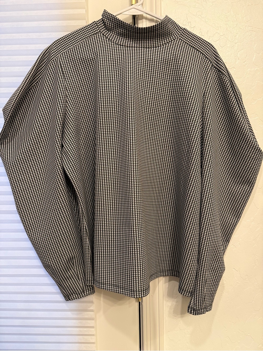 Eloquii Black & White Houndstooth Crewneck Top